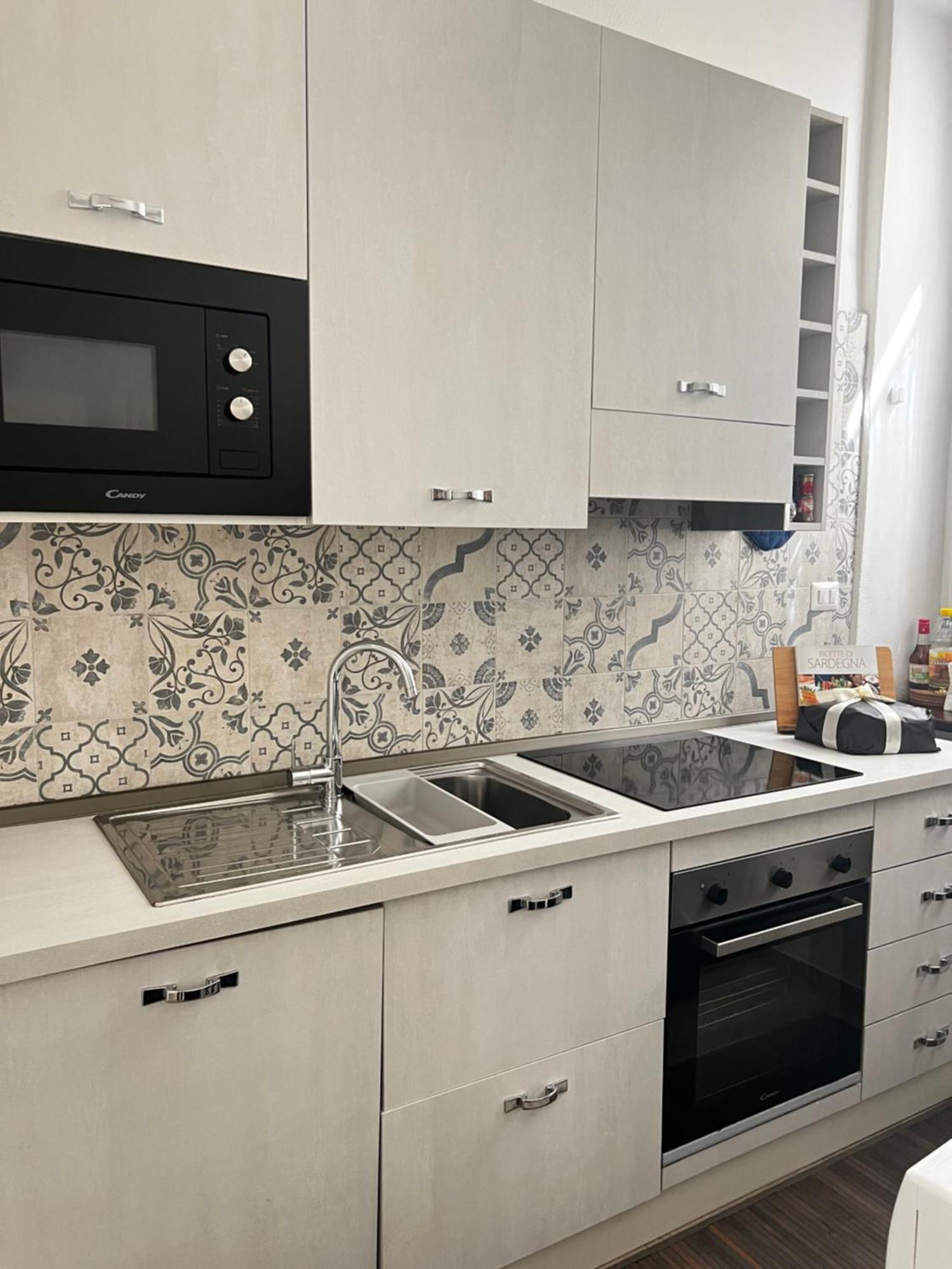Ferienwohnung La Casa Di Ale Nel Centro Storico Di Cagliari Exterior foto